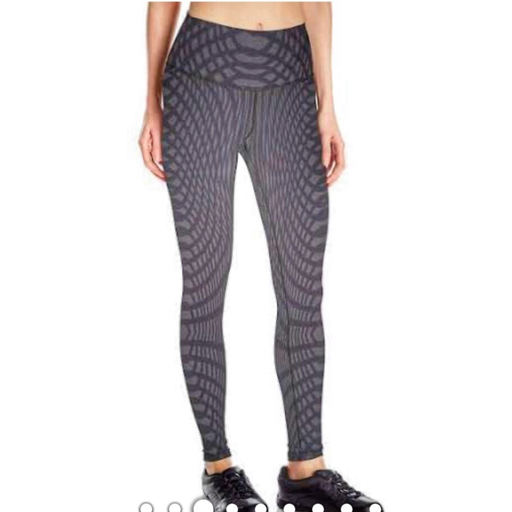 Alo yoga engineered print high waist leggings S
